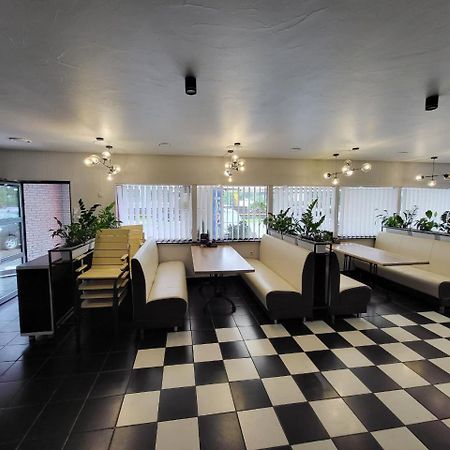 Амстердам Hotel Khmel'nyts'kyy Ngoại thất bức ảnh