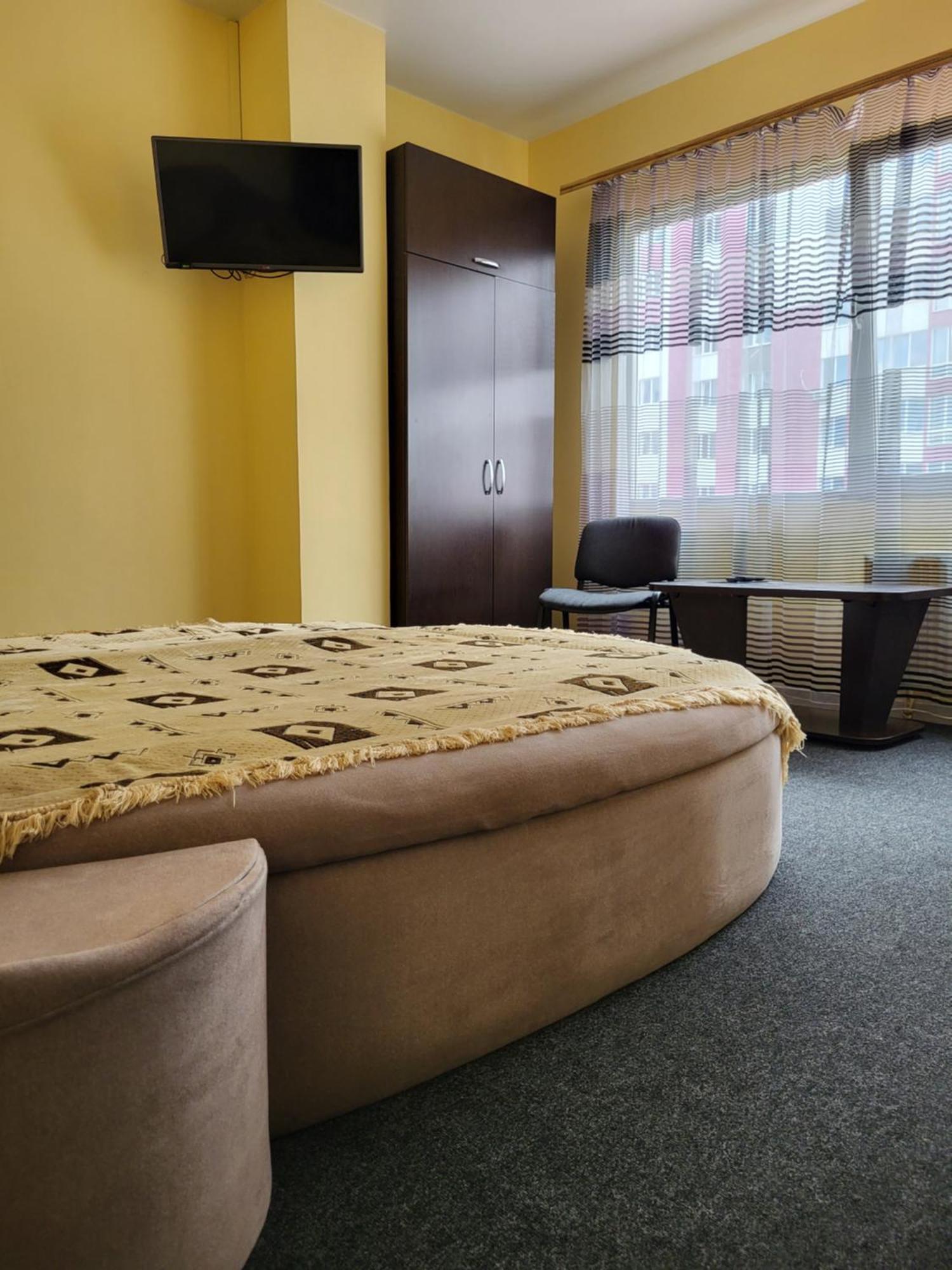 Амстердам Hotel Khmel'nyts'kyy Ngoại thất bức ảnh