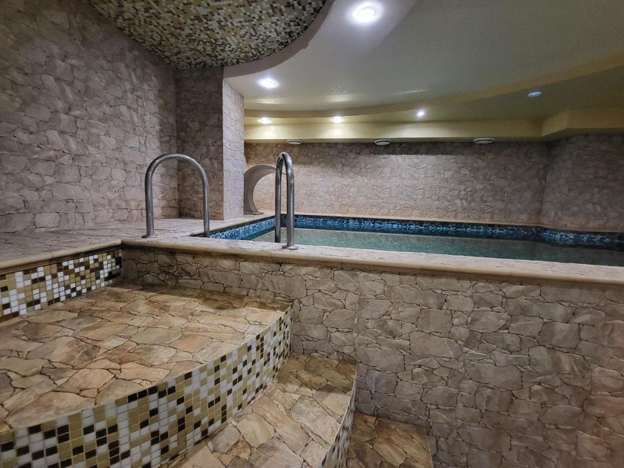 Амстердам Hotel Khmel'nyts'kyy Ngoại thất bức ảnh